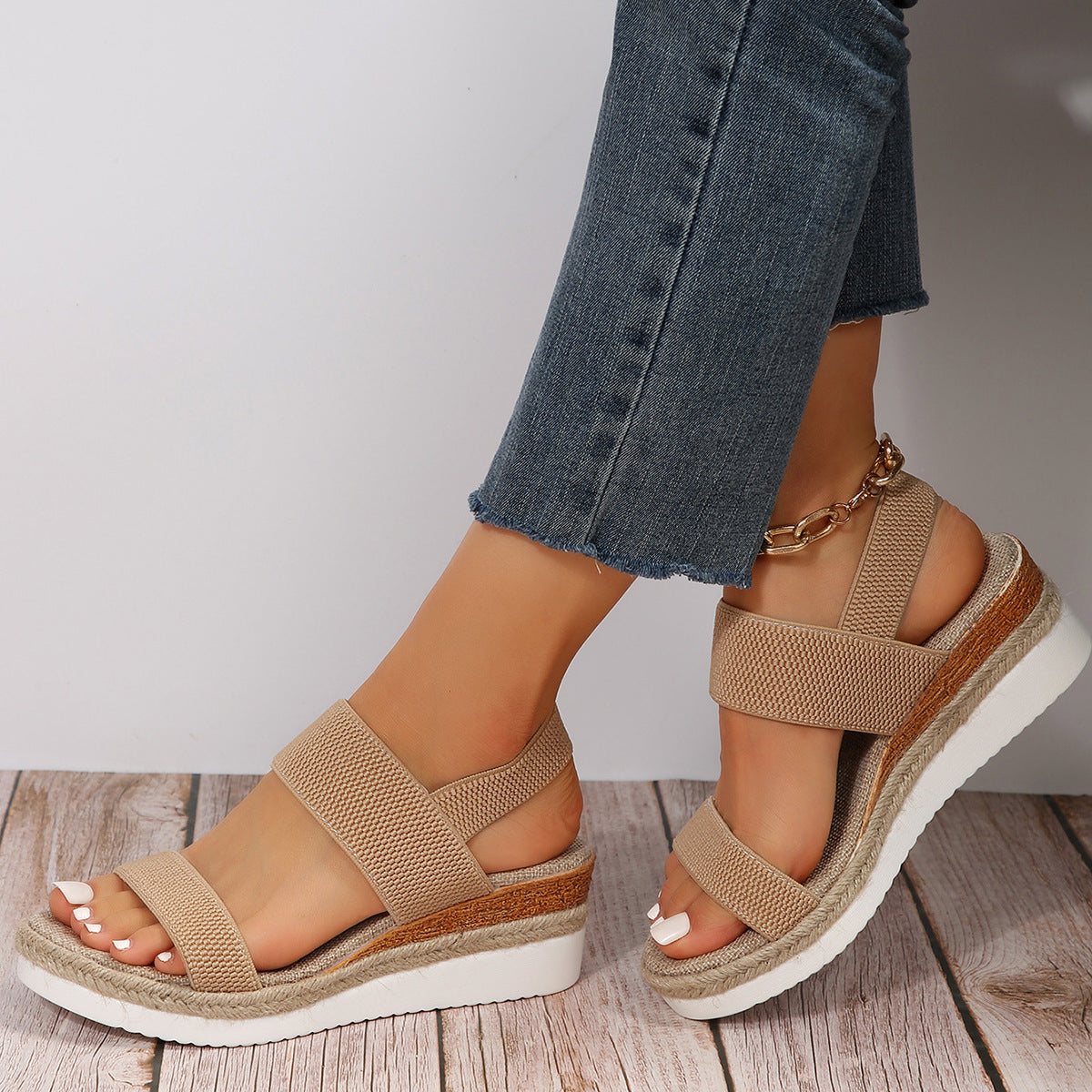 Elastic Hooded Sandals